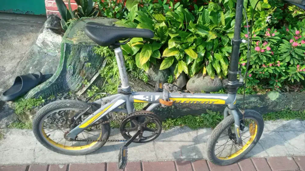 Sepeda lipat merk folding 16in single speed