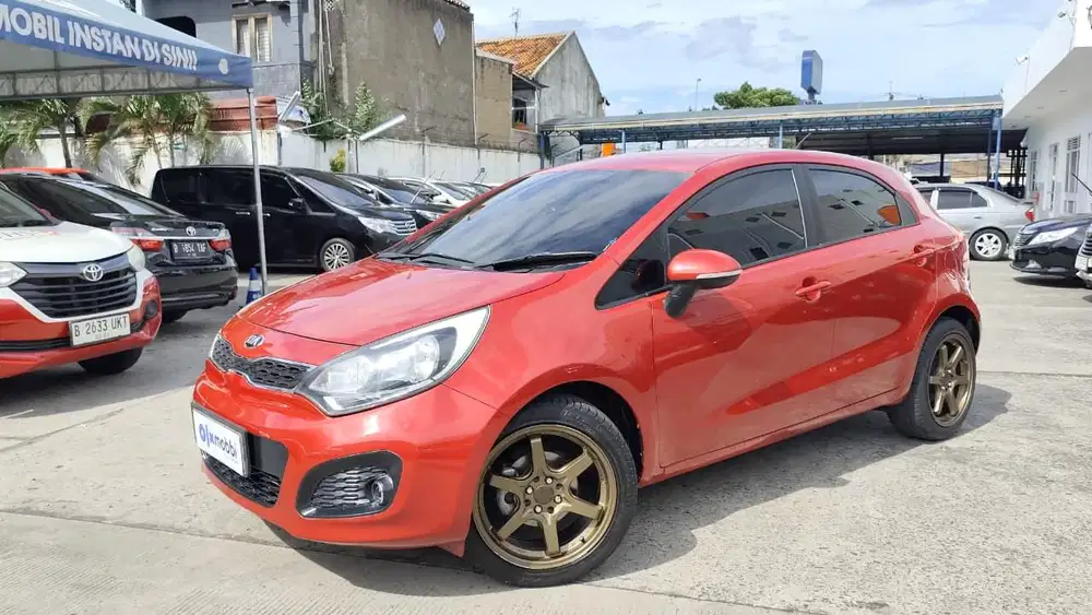 DP RENDAH Kia Rio 1.4 Bensin-MT 2014 9CW