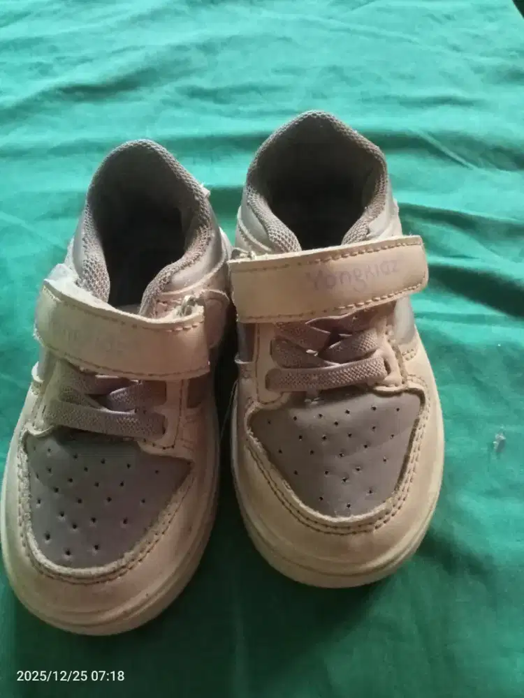 Sepatu anak umur 2 thn merek yongkidz