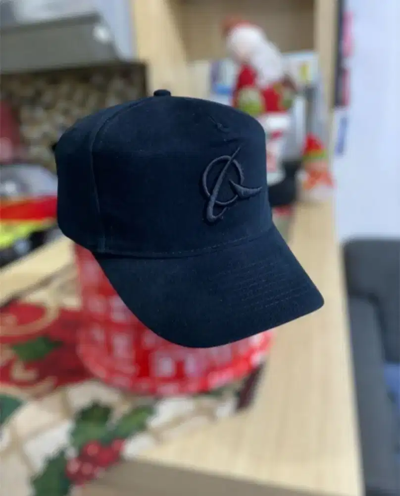 TOPI BLACK ON BLACK LOGO BOEING BAHAN SUEDE MERK OTTO LAWAS BEKAS