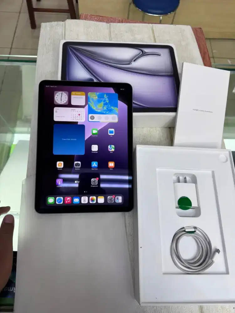 Ipad air 6 chip m2 11inc 256 wifi garansi sampai may2026