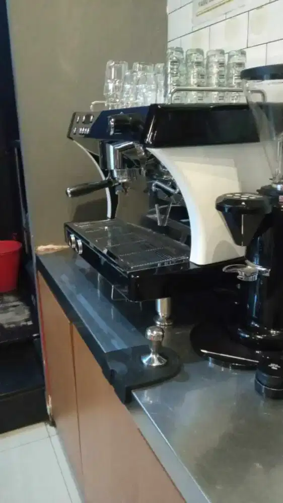 Mesin kopi Ferratti Ferro FCM3109