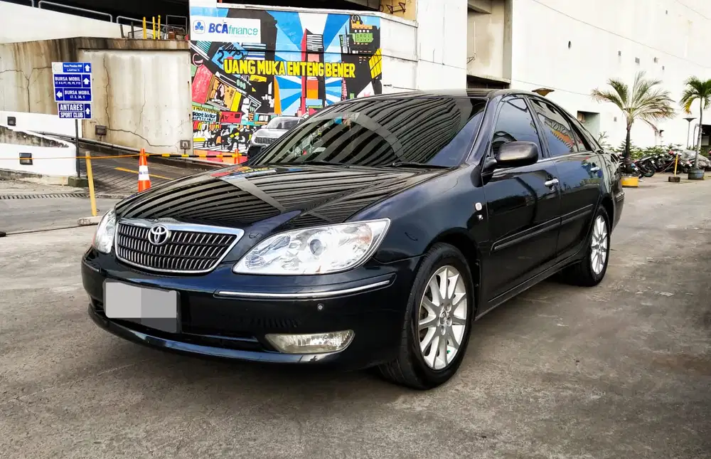 Toyota Camry V 3.0 V6 AT 2004 hitam