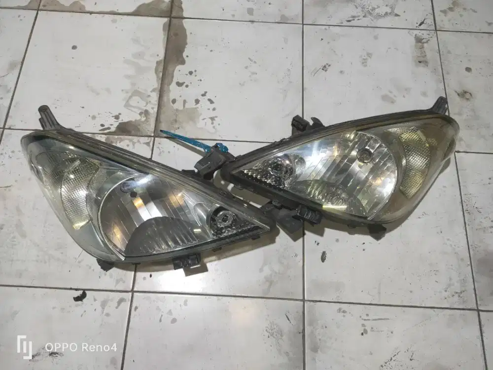 Head lamp Toyota Innova 201p