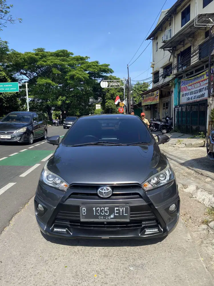 Toyota yaris 1.5 S TRD Sportivo Automatic 2015 ISTIMEWA