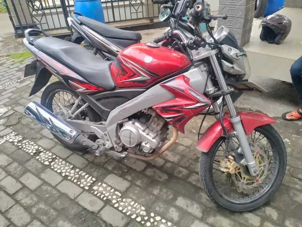 Vixion THN 2009 plat AB sleman
