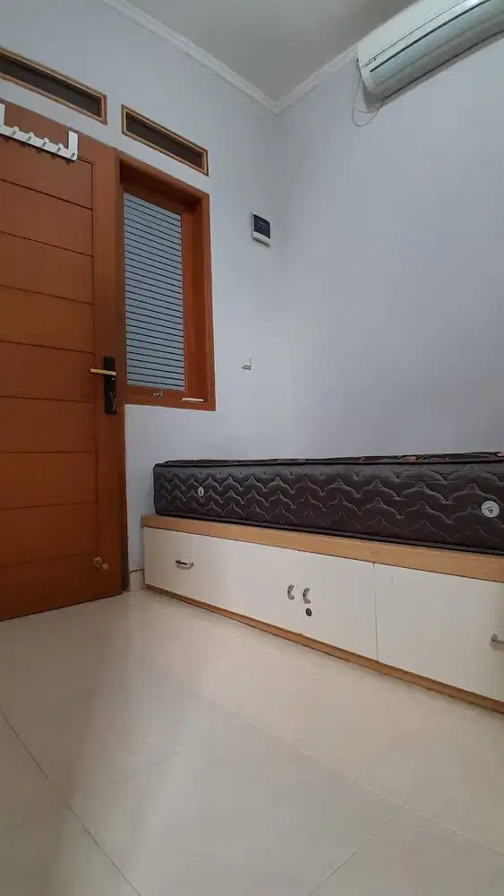 Kosan Cempaka Putih Barat Deket Akses Halte Busway