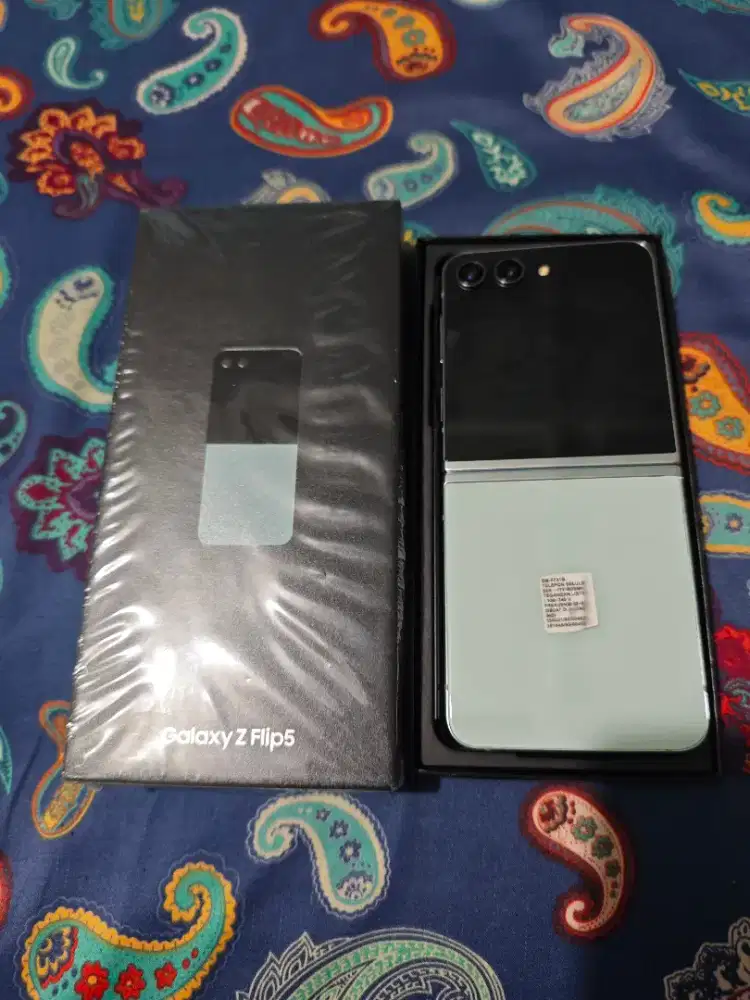 Samsung Galaxy Zflip 5 Ram 8/256GB Fullset Like New