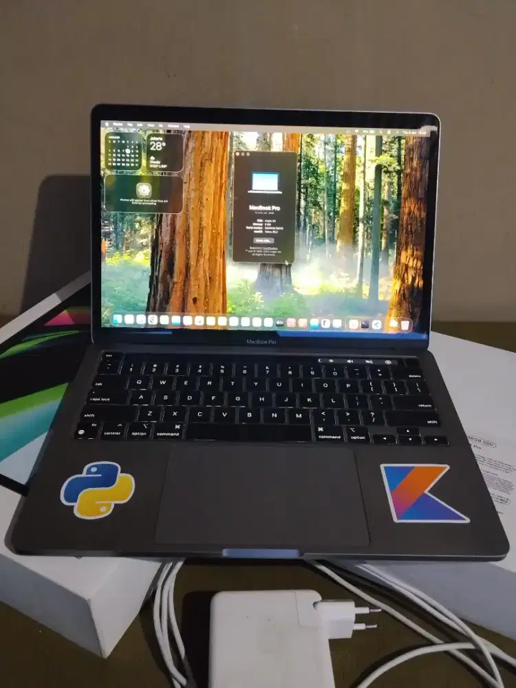 MacBook Pro M1 8/256 Fullset Lengkap