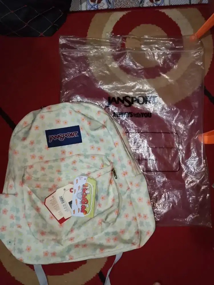 tas jansport masih tag