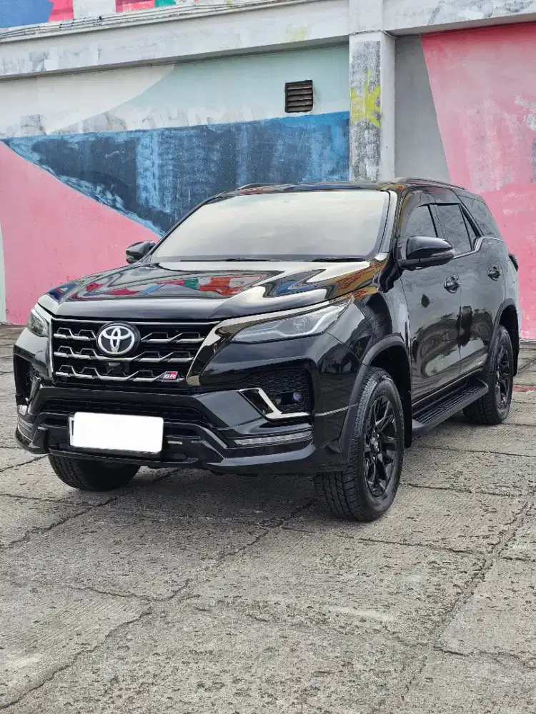 Fortuner GR 4x4 Tetradrive 2023 Km 14 Ribu
