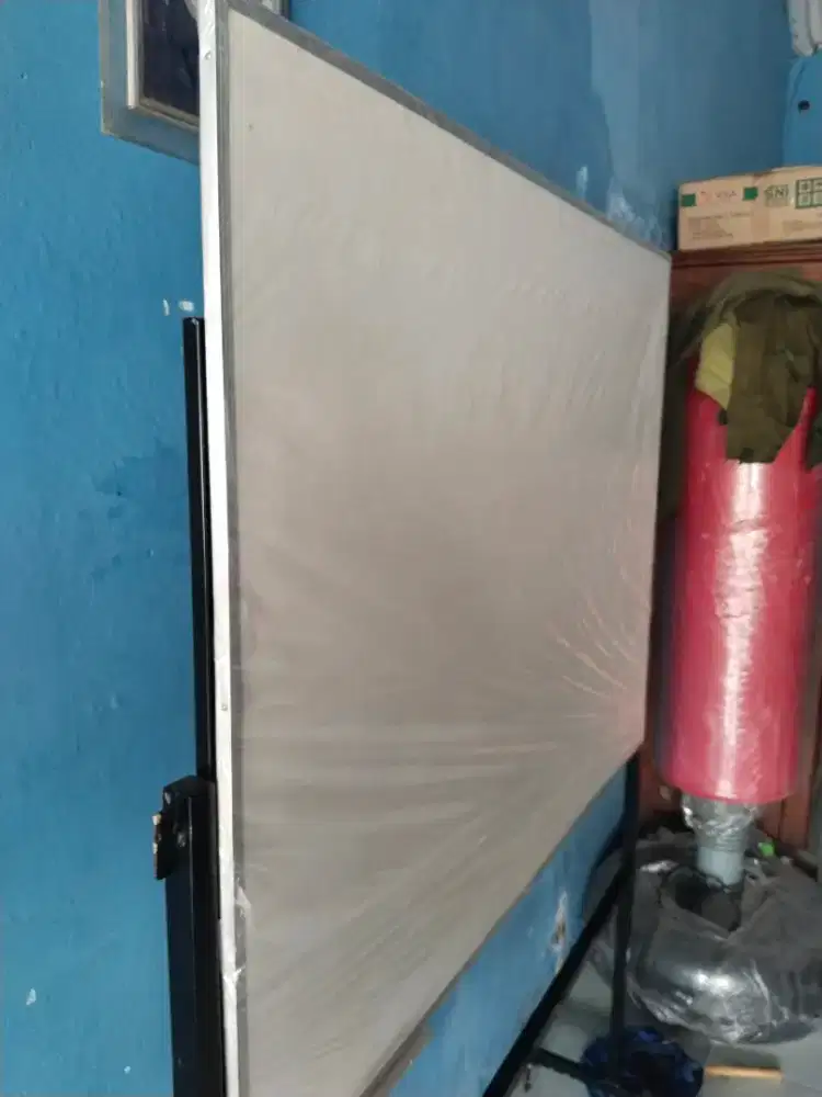 Papan tulis standing baru