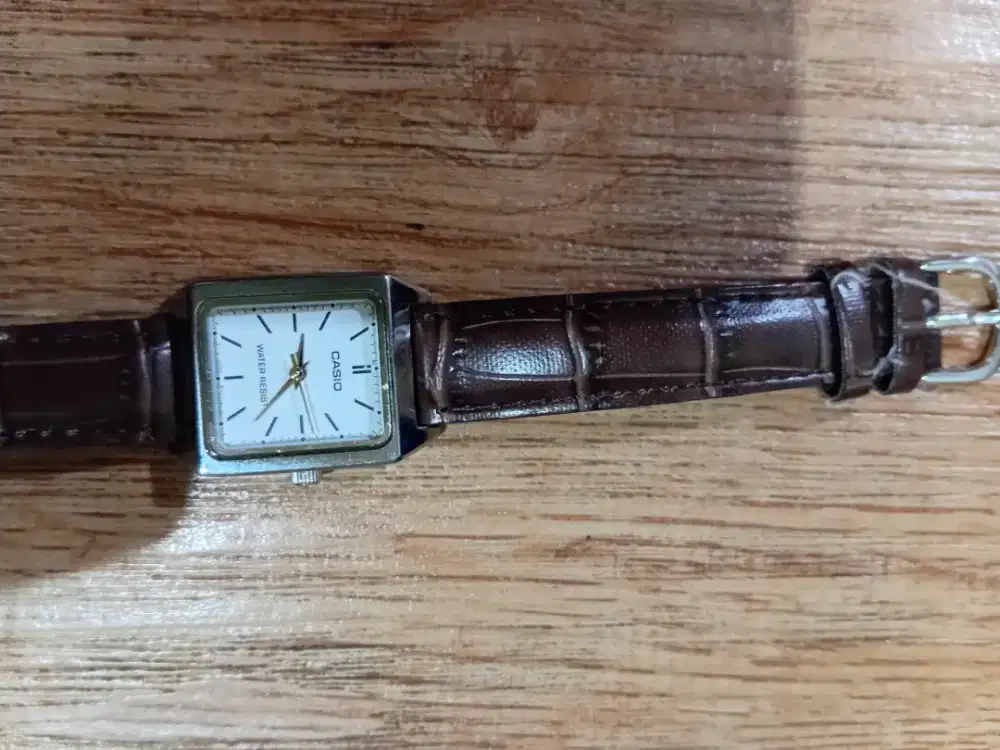 Dijual jam casio cewe ori bagus