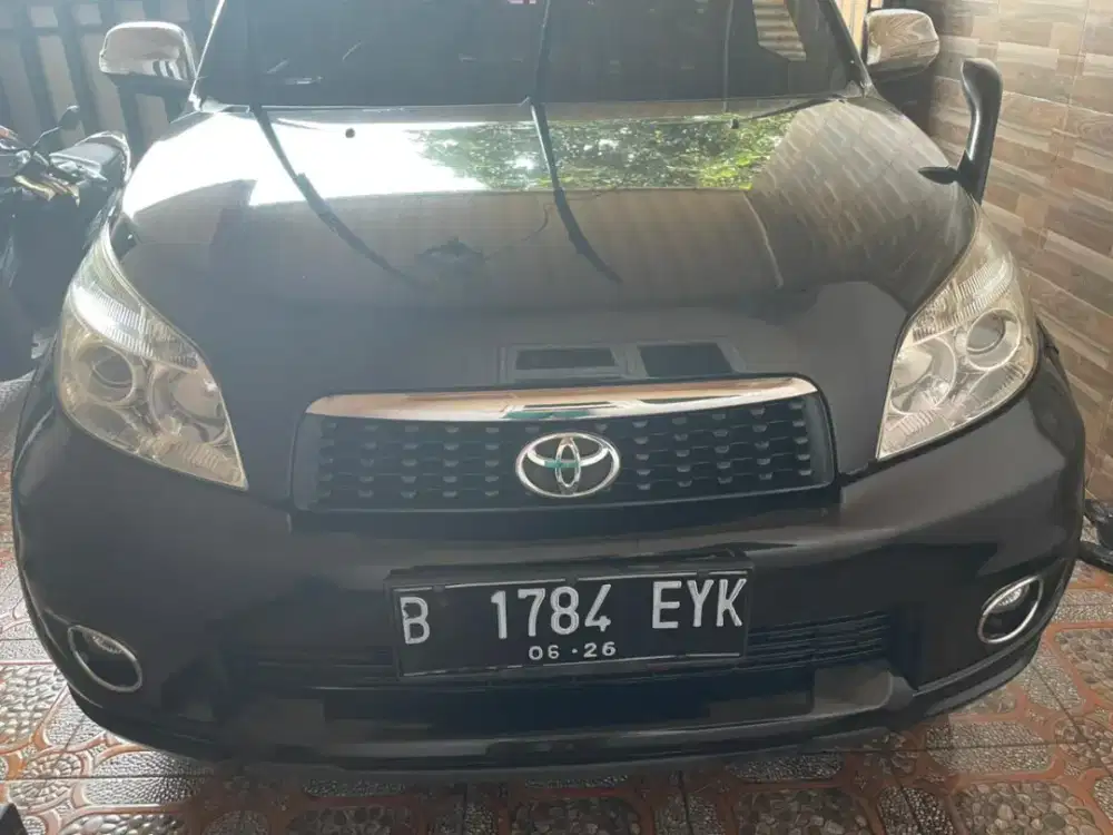 Toyota Rush 2011 Bensin