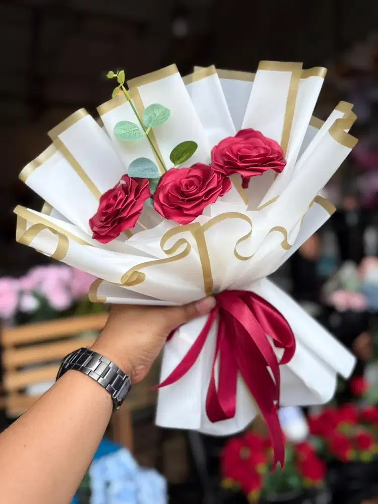 Bouquet Buket Bunga Satin Kado Hadiah Wisuda Ulangtahun Ultah Sidang
