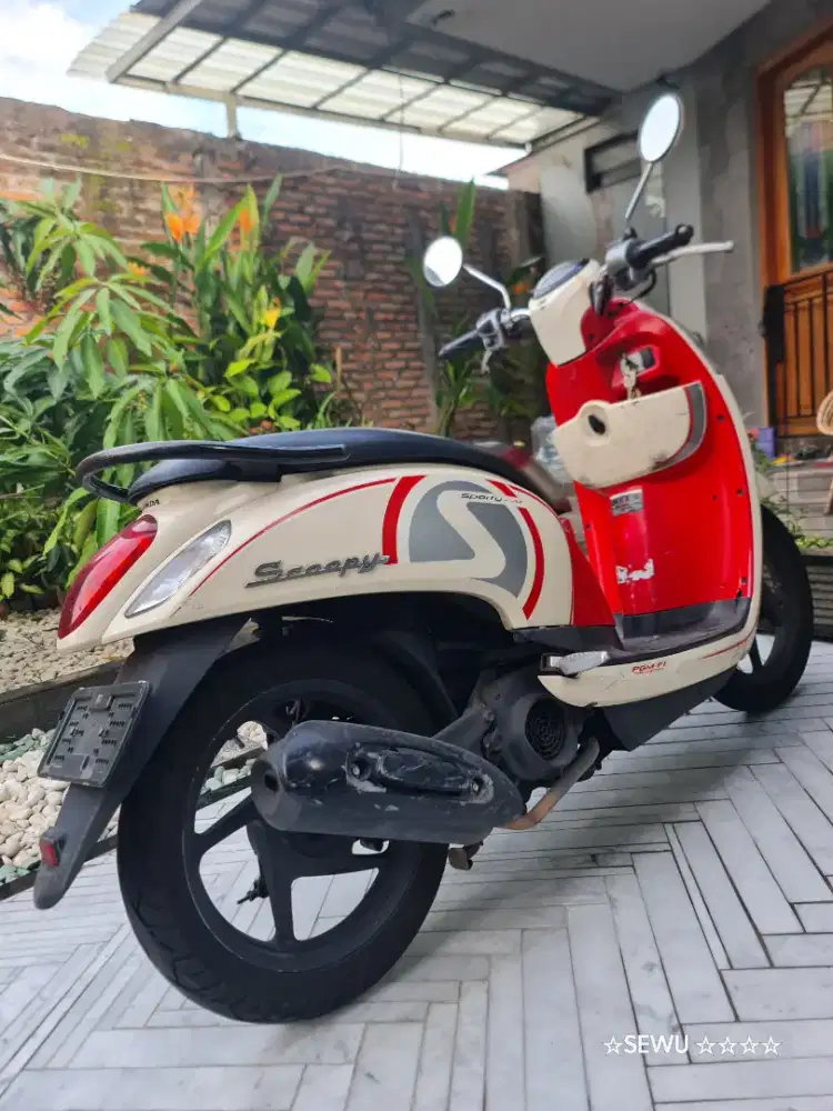 Scoopy 2013 orisinil beli dr baru
