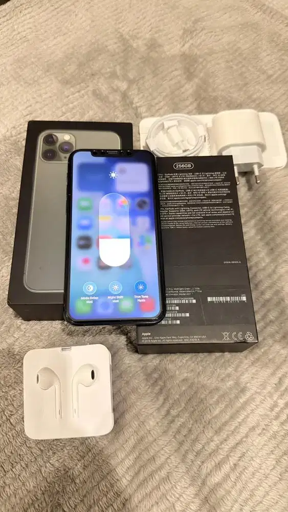 Dijual Iphone 11 Pro 256GB Green Mulus Lengkap Terdaftar