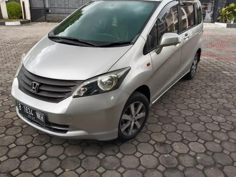 Honda freed th 2012