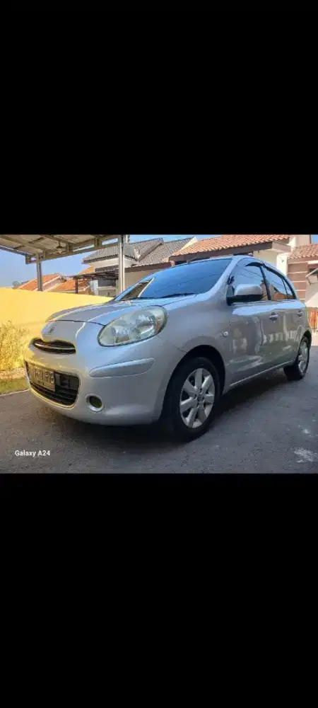 Nissan march MT 2011
