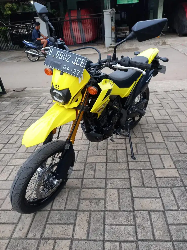 Kawasaki dtracker se 2022