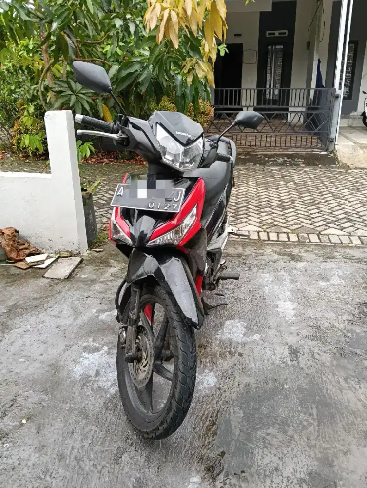 Motor Supra x 125 tahun 2017