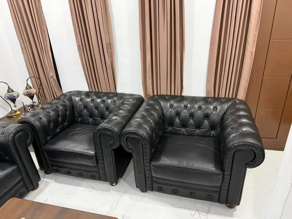 SOFA SINGLE CHESTERFIELD CLASSIC LEATHER GENUINE ( KULIT ASLI )