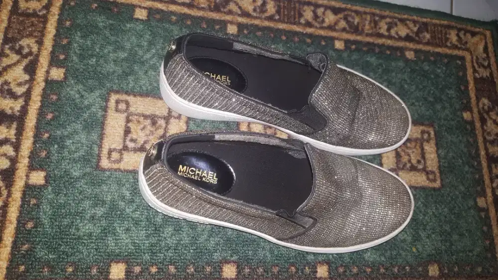 Sepatu Michael Kors