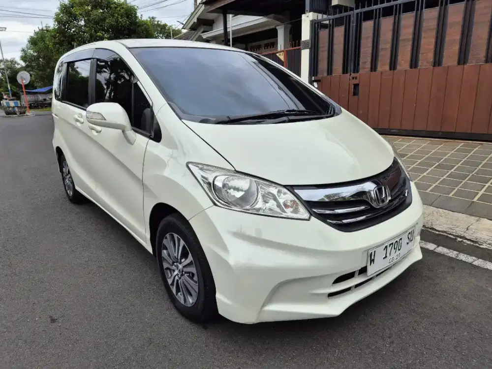 Honda Freed e psd 2012