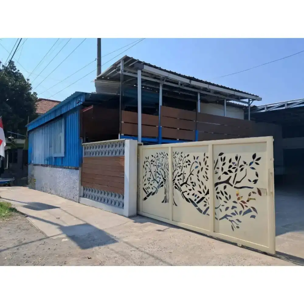 Rumah Luas pinggir jalan raya provinsi