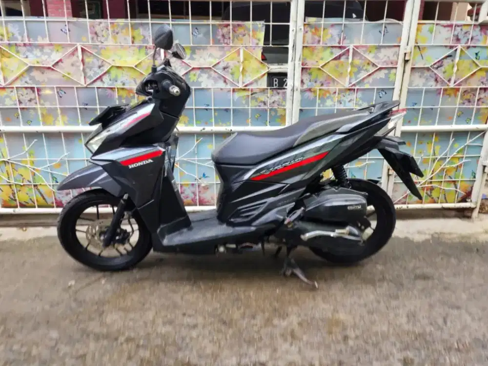 HONDA VARIO 125 MULUS ORISINIL PAJAK HIDUP PANJANG
