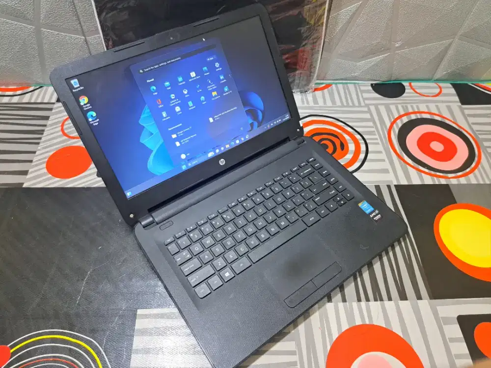 Spek gahar laptop hp 14 core i5 dual vga win 11 ssd 128 gb ngebutt