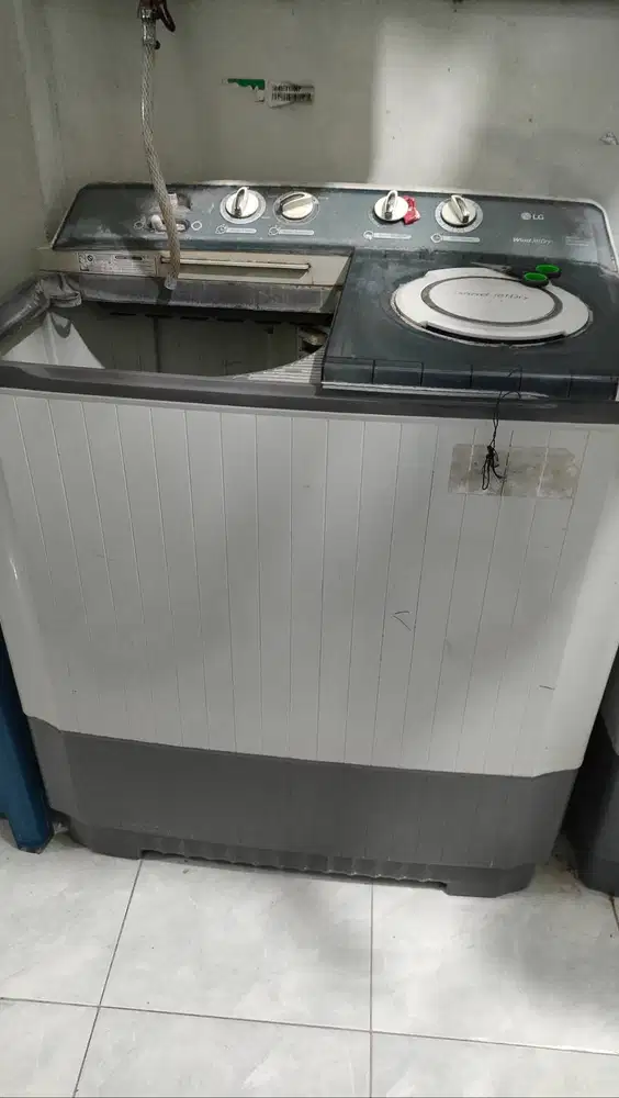 Mesin Cuci 2Tabung Merk LG Size 14kg