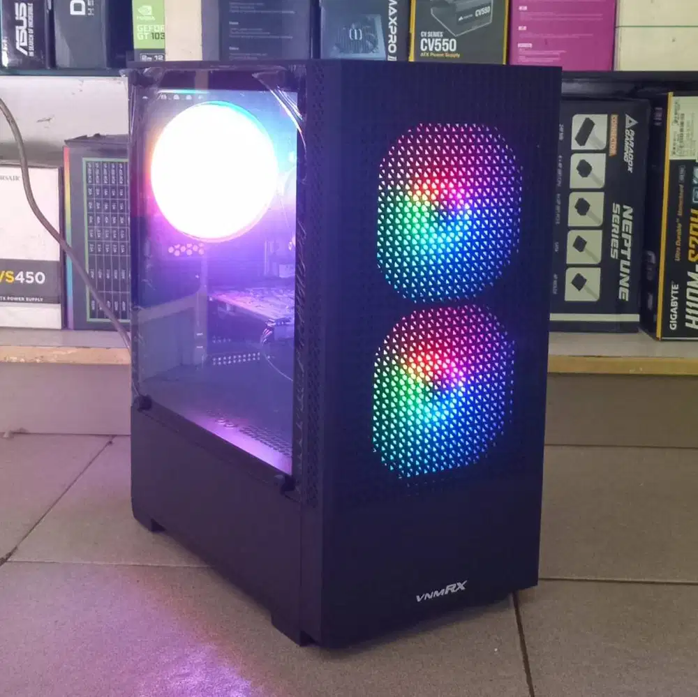 PC Core i7 GTX 165- Monitor 22 Inch