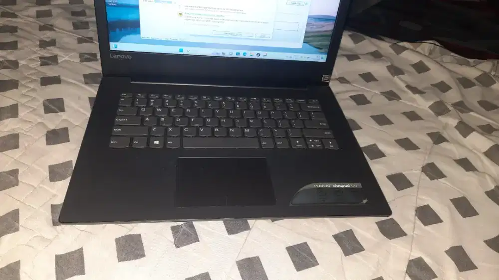 Lenovo ip 320 Core i5  vga mx 920 SSD 256  murah aja