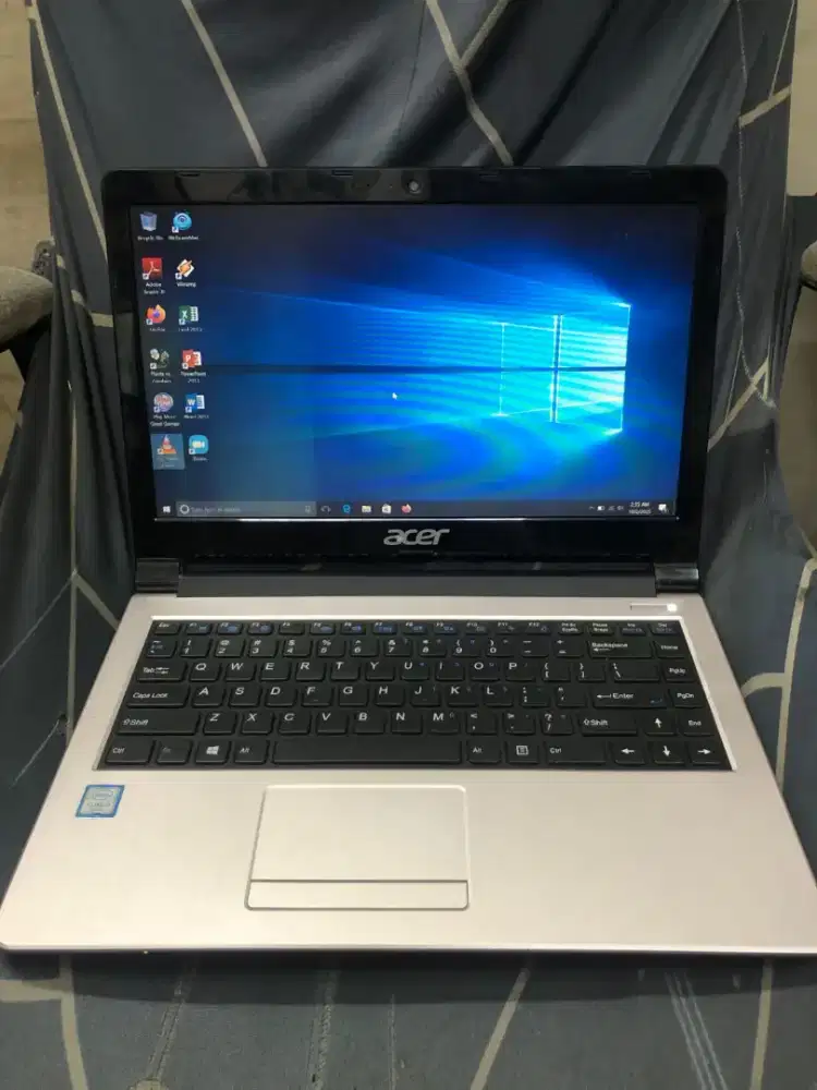 Laptop like new Acer Z413 MULUS NOMINUS EX.OFFICE