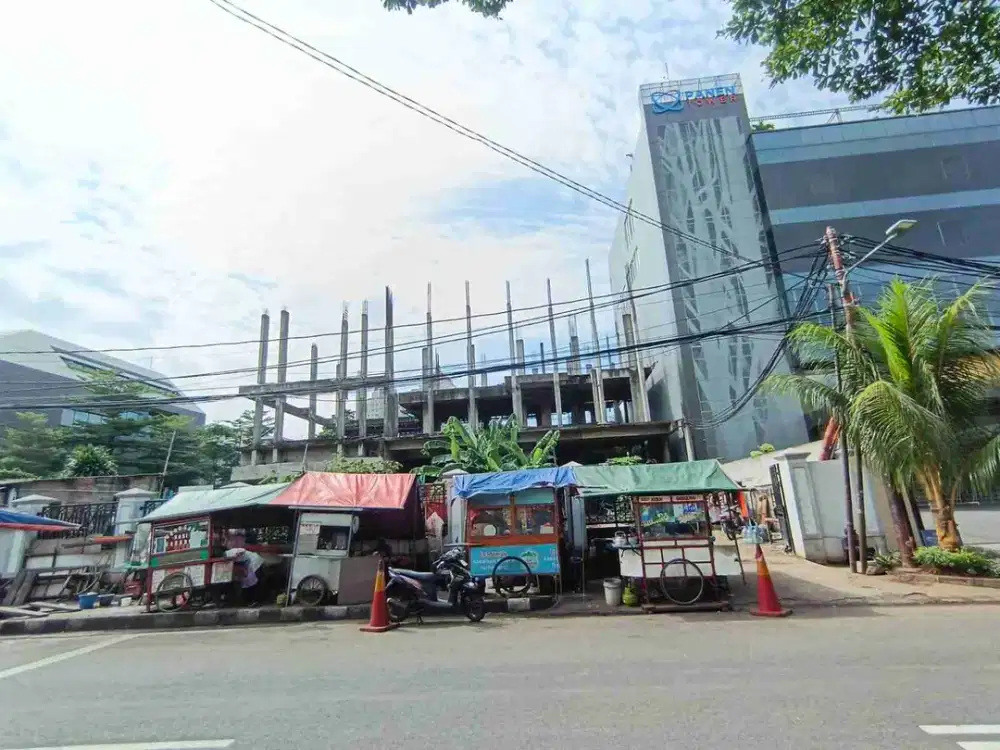 Bangunan Mangkrak di Jl Patal Senayan Kby Lama Jakarta Selatan