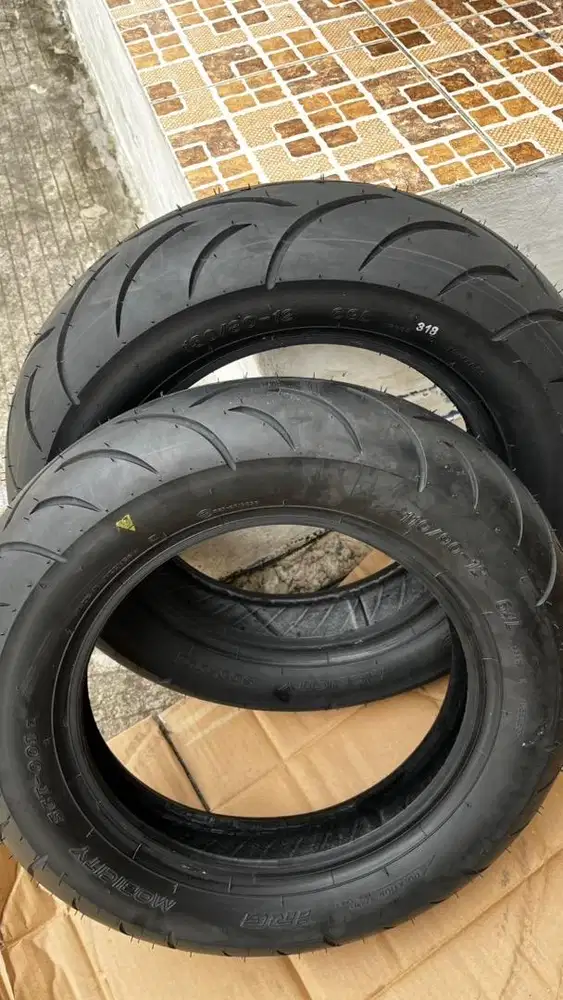 Ban motor IRC ring 12