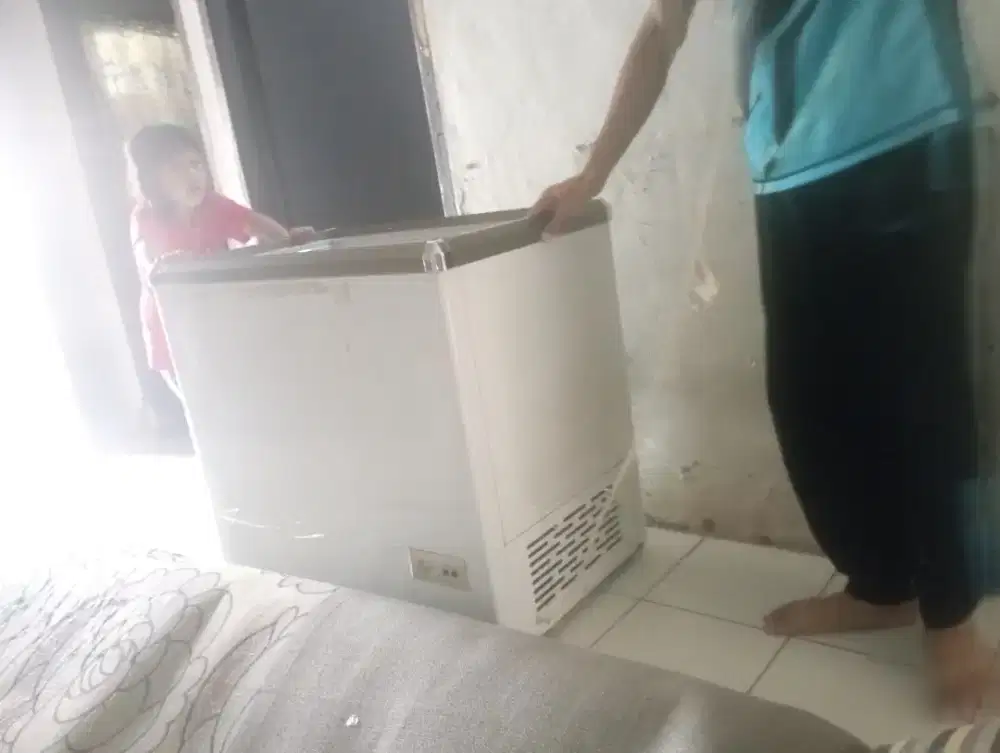 Dijual freezer RSA 300 liter