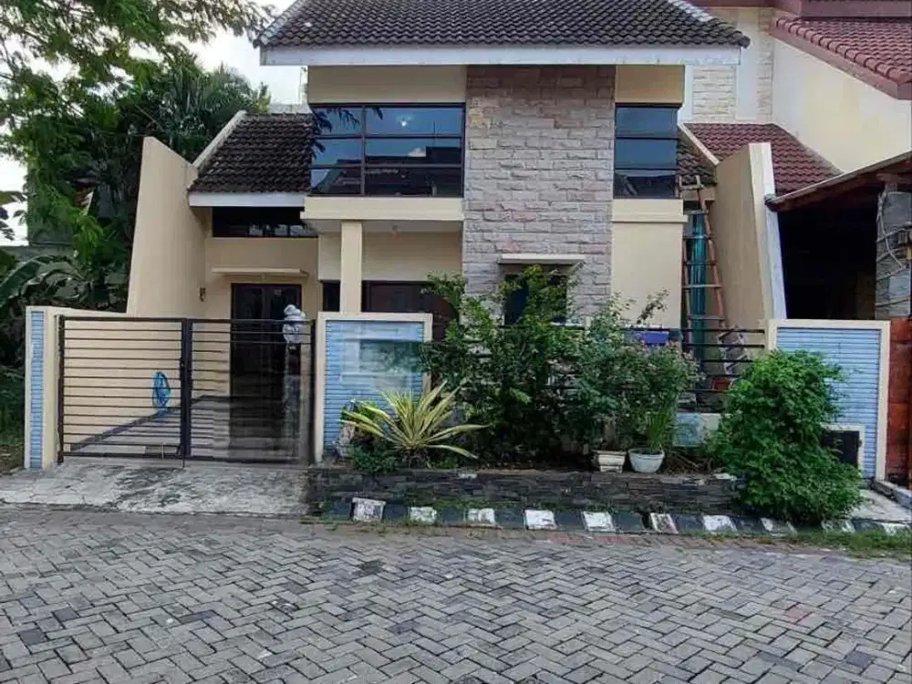 Dijual rumah minimalis babatan pantai sby timur
