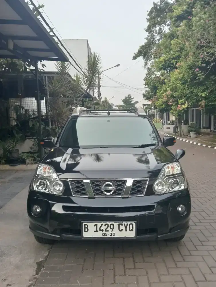 Nissan X trail T31 XT 2.5 Hitam