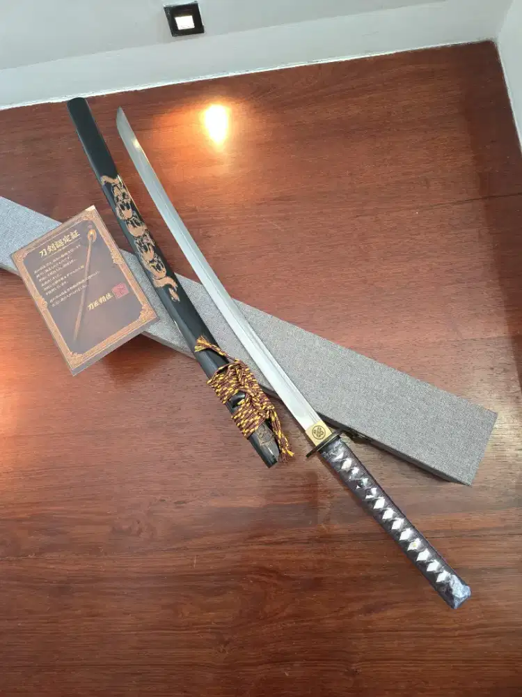 Pedang samurai shinken damascus folded steel masamune makoto