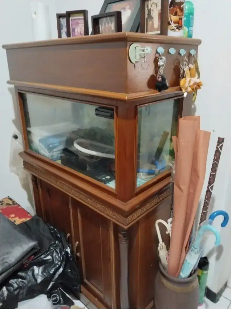 Aquarium lemari kayu