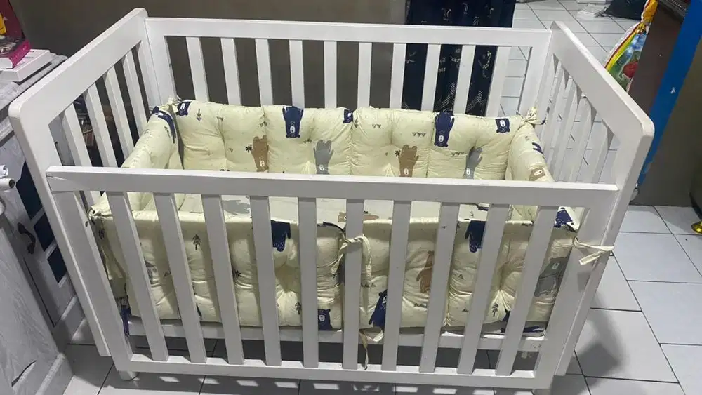 Baby Crib / Baby Box