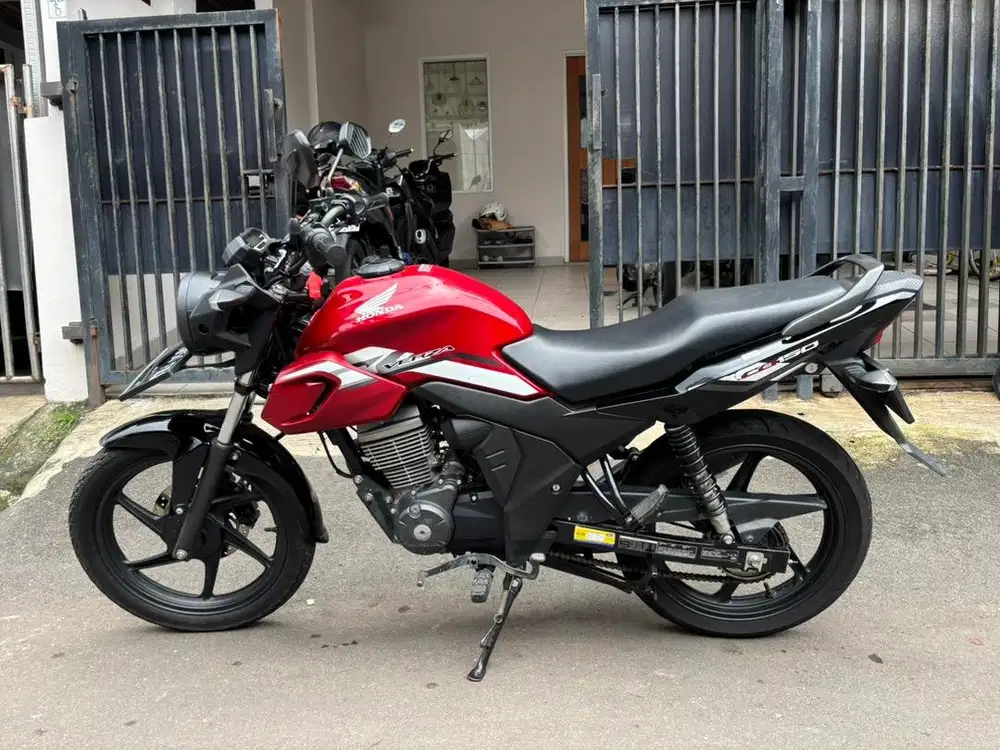 Honda CB150 Verza Tahun 2022 Mulus Surat Lengkap