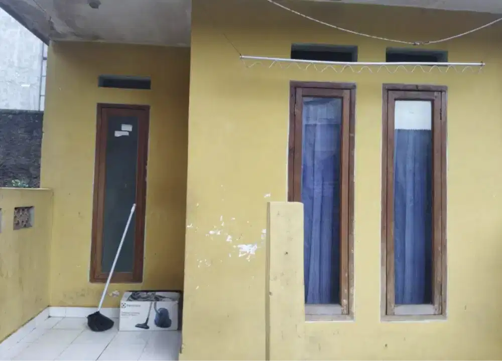 DISEWAKAN RUMAH PETAK BERBENTUK RUMAH SEDERHANA LOKASI STRATEGIS