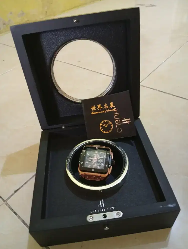 Jual jam mewah bekas