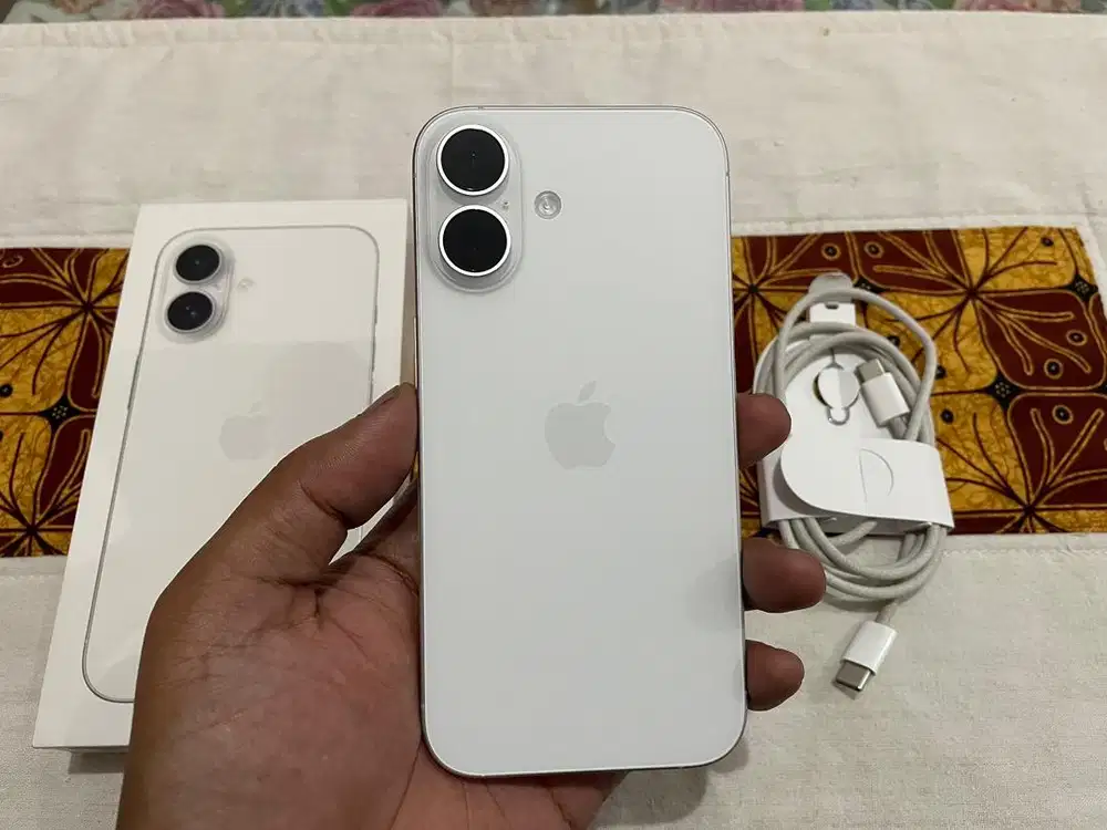 iPhone 16 256Gb White iBox Fullset Original Mulus Garansi Panjang