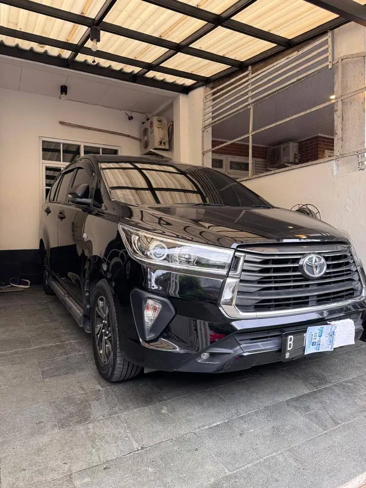 Toyota Innova 2.0 V Bensin-AT 2021