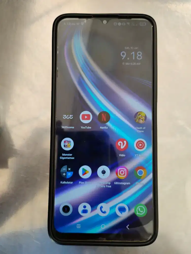 Sharp Aquos V7 Plus
