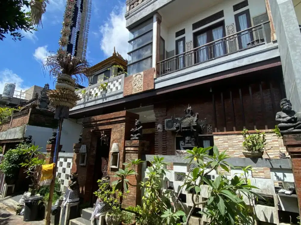 LUXURY BALINESE STYLE! Rumah Lantai 3 di Dalung Padonan – Tetanggaan dengan Villa Elit! ( IV / LM )